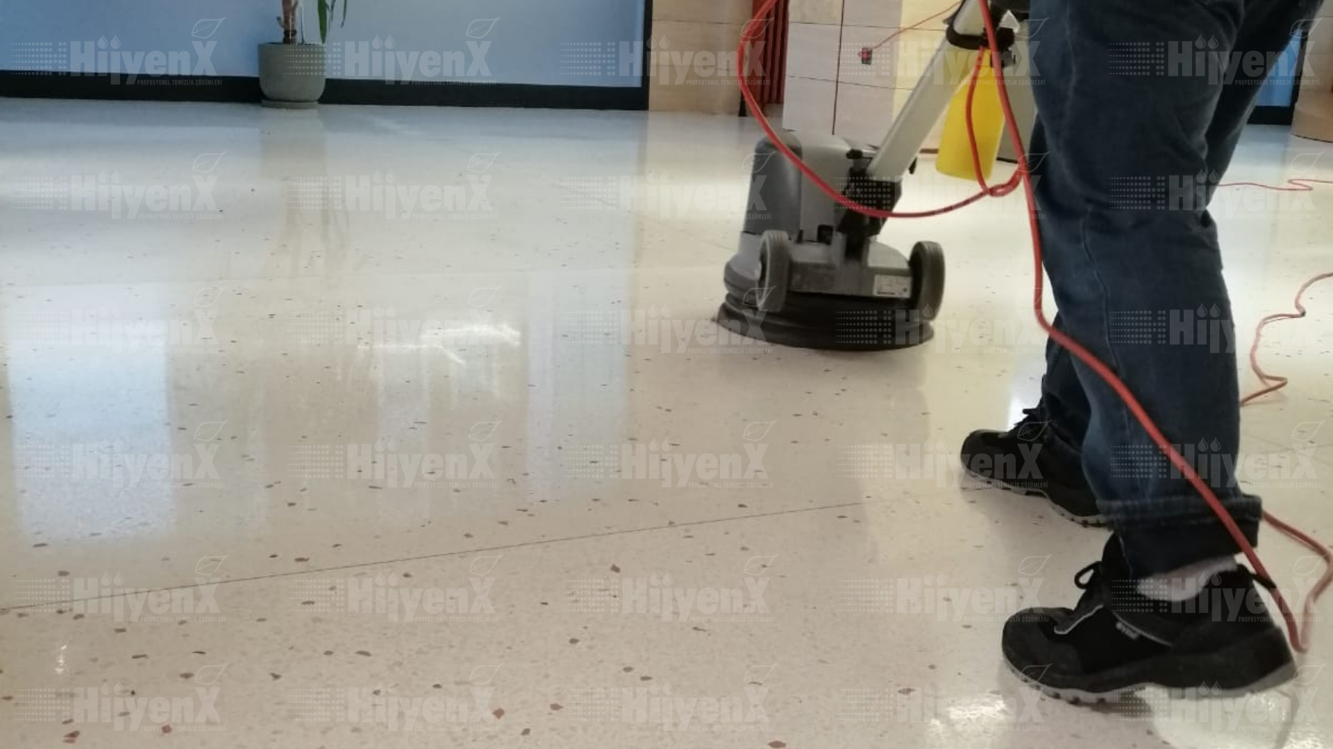 Mozaik Zemin Temizliğinde HijyenX Farkı